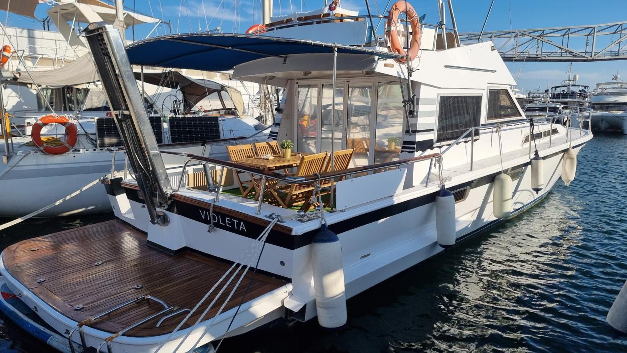 Beautiful And Comfy Boat In Barcelona With Boat Tour Option Exterior foto